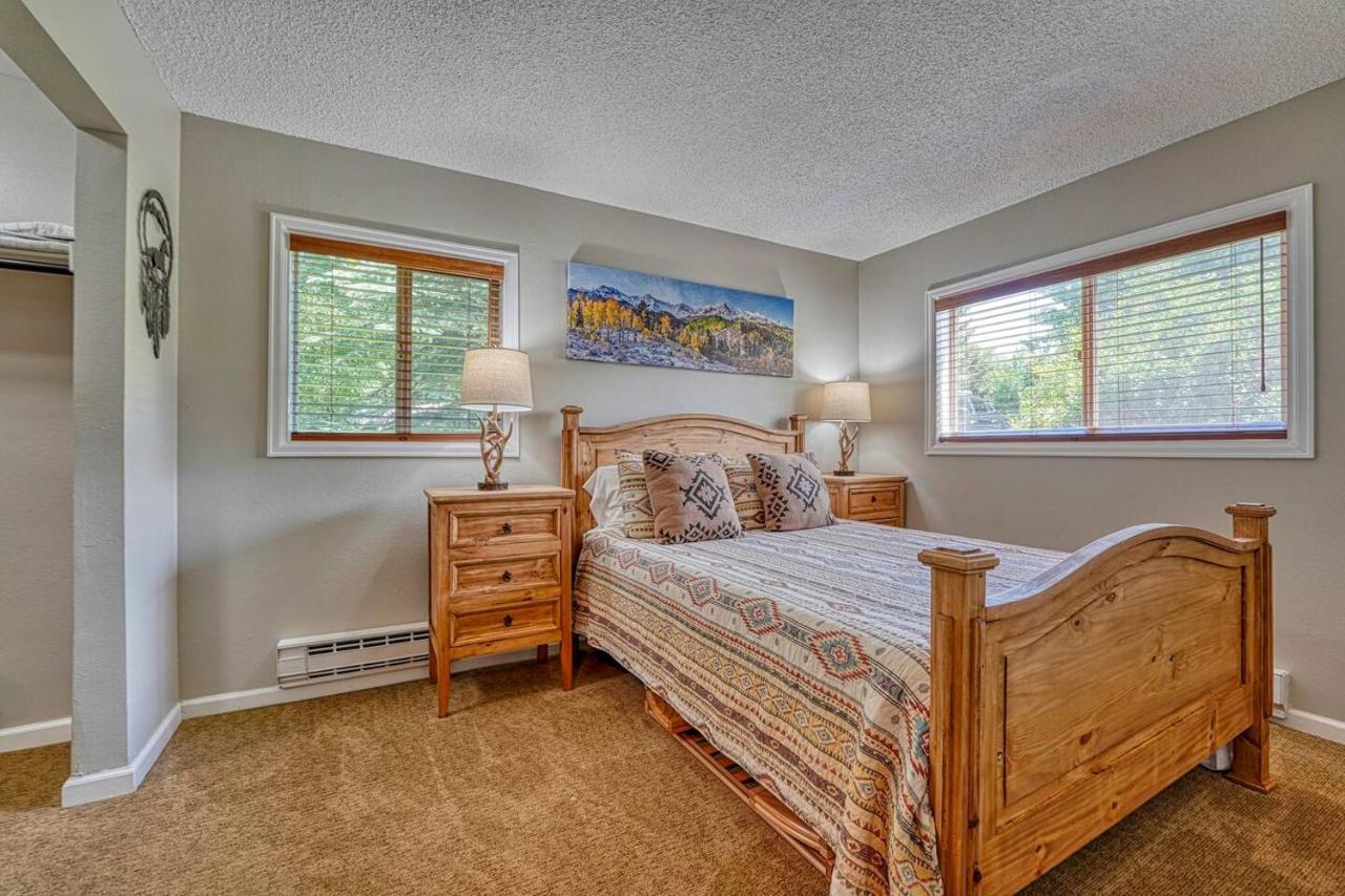 Riverfront Family-Friendly Condo Avon Kültér fotó