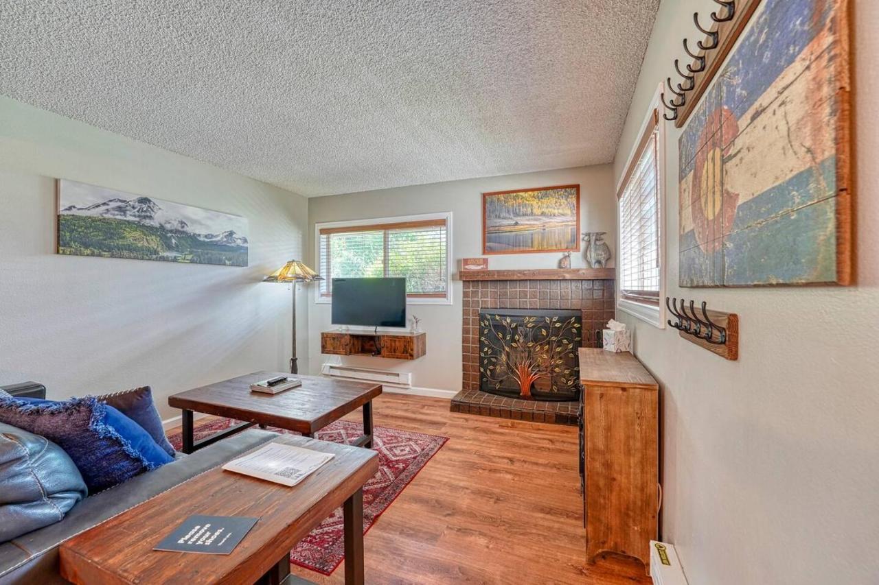 Riverfront Family-Friendly Condo Avon Kültér fotó