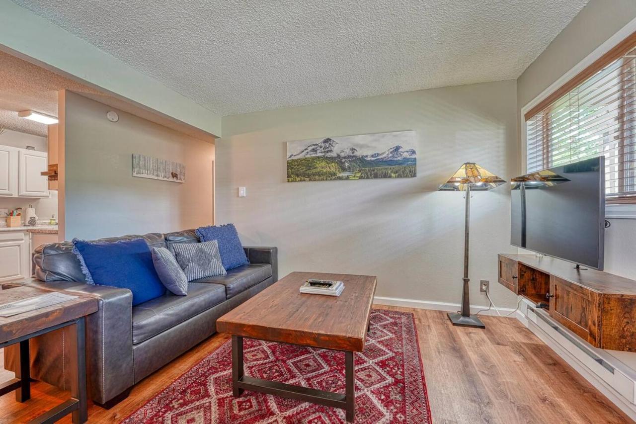 Riverfront Family-Friendly Condo Avon Kültér fotó